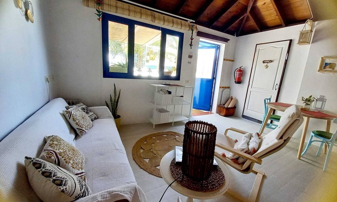 Tabayesco Apartment | Holiday Apartment "Eco Casa Alma" with Private Terrace, Shared Terrace & Wi-Fi