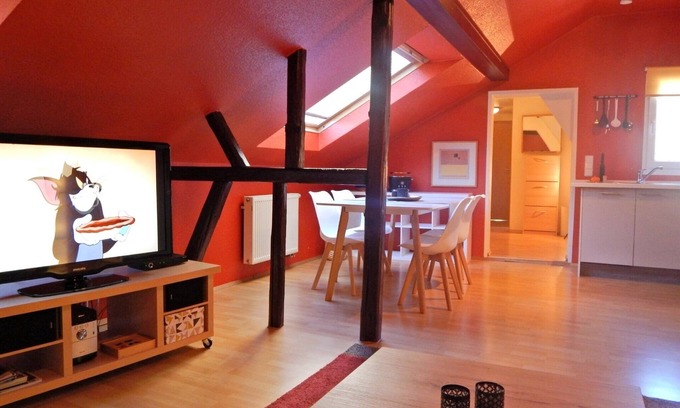 Neuendorf Apartment | Holiday Apartment 'Ferienhaus Rheinblick Wohnung 4' with Shared Terrace, Wi-Fi and Air Conditioning