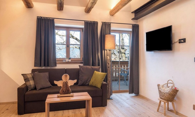 Lajen Apartment | Holiday Apartment "Hatzeshof-Heustadel" with Mountain View, Wi-Fi, Balcony & Garden