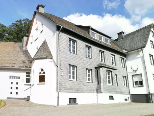 Winterberg House | Holiday apartment hunting lodge Siedlinghausen 1