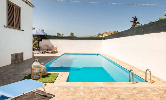 Arbatax Apartment | Holiday Apartment 'La Tavernetta' with Shared Pool, Shared Terrace and Shared Garden