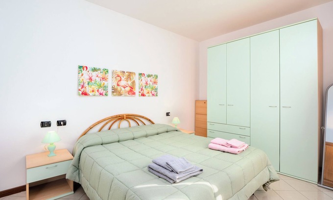 Olbia City Centre Apartment | Holiday Apartment "Le Piramidi" with Wi-Fi & Balcony