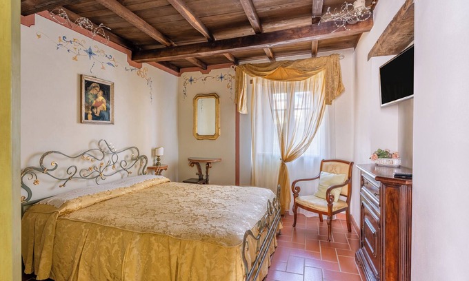 Molazzana Other | Holiday Apartment 'Melograni 2' with Terrace