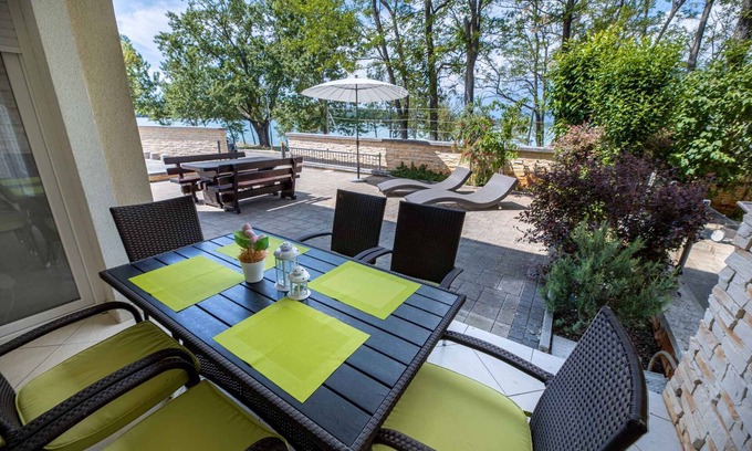 Soline Apartment | Holiday apartment near the sea