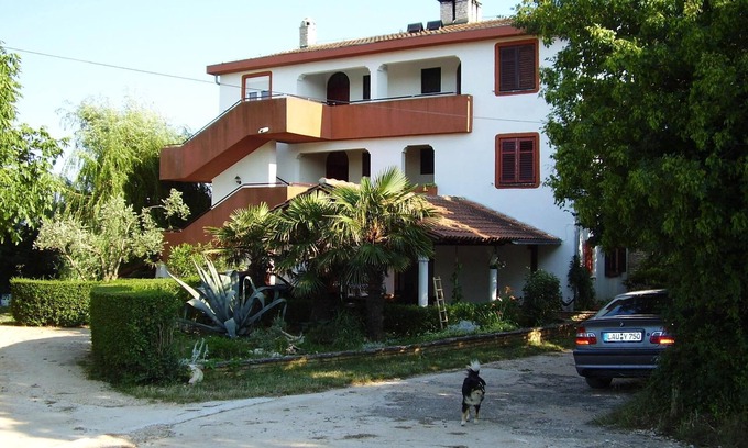 Liznjan Apartment | holiday apartment, near the beach, air condition, animals welcome