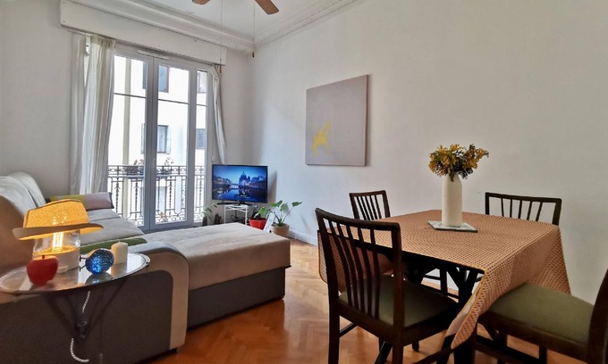 Vernier Apartment | Holiday apartment Nice for 1 - 5 persons with 2 bedrooms - Holiday apartment in one or multi-family