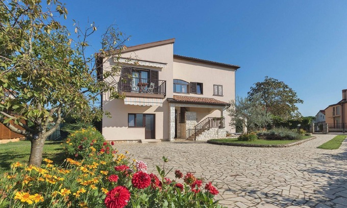 Valbandon Apartment | Holiday apartment Pula for 1 - 8 persons with 3 bedrooms - Holiday apartment