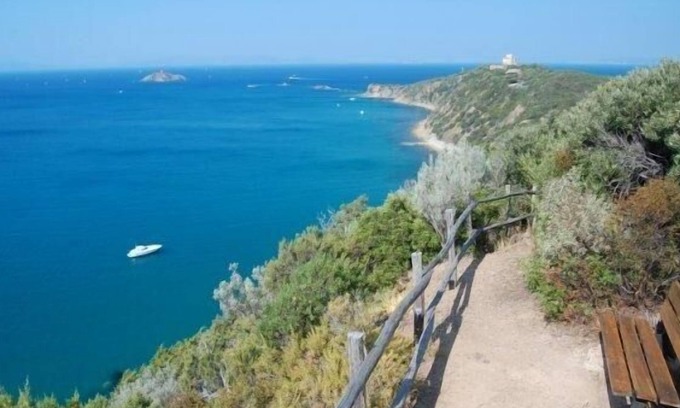 Punta Ala Apartment | Holiday apartment Punta Ala for 1 - 8 persons with 4 bedrooms - Row house