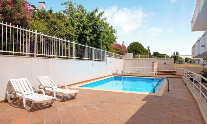 Santa Luzia Apartment | Holiday Apartment "T3 Santa Luzia - H" with Shared Pool, 2 Balconies and Wi-Fi