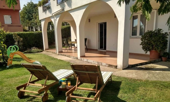 Salatic Apartment | Holiday apartment with air conditioning and terrace