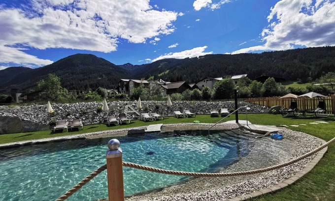 Flachau Apartment | Holiday apartment with balcony