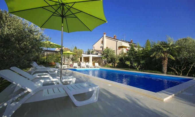 Mali Maj Apartment | Holiday apartment with outpool