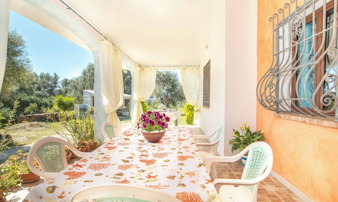 Onifai Apartment | Holiday Apartment with Spacious Outside Area; Parking Available