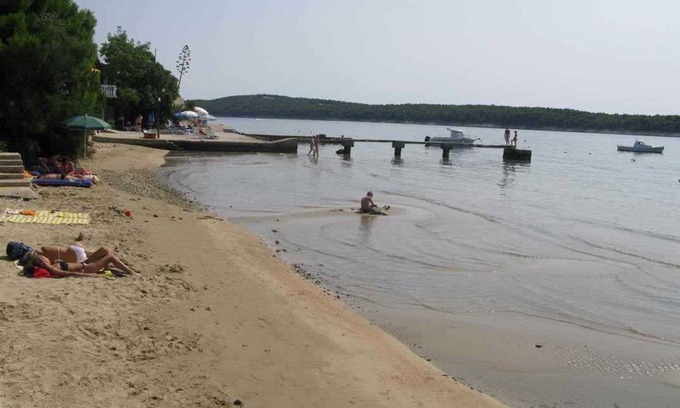 Banjol Apartment | Holiday apartment with terrace and sea view