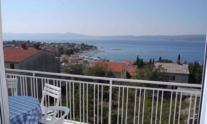 Selce Apartment | Holiday apartment With view to the sea