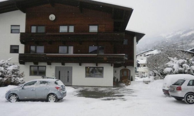 Hart im Zillertal Apartment | Holiday flat in a quiet location for 5 people