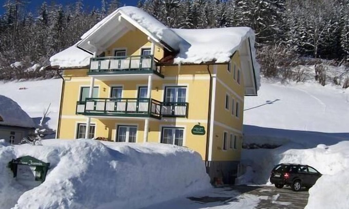 Thorl Apartment | Holiday flat Kammblick in Bad Mitterndorf