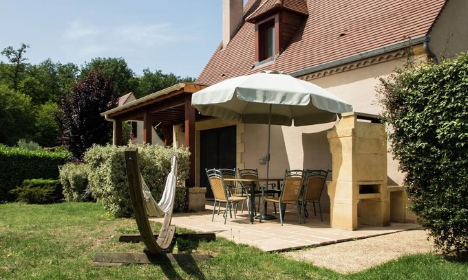 Castelnaud-la-Chapelle House | Holiday Home in Castelnaud-la-Chapelle with Swimming Pool