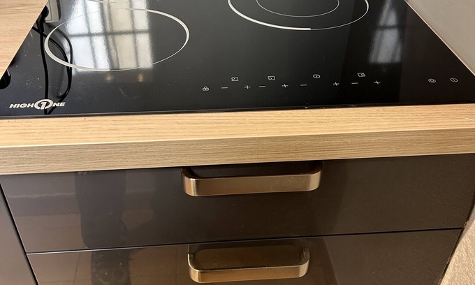 Gallargues-le-Montueux House | Holiday Home 'La Camargue En Plein Air' with Shared Pool, Private Terrace and Wi-Fi