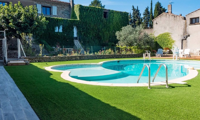 Montbrun-des-Corbieres House | Holiday Home in Montbrun with Pool & Vineyards