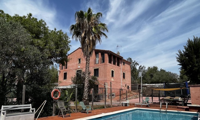 Vilanova I la Geltru House | Holiday Home 'Mas Tapet' with Private Pool, Private Terrace and Wi-Fi