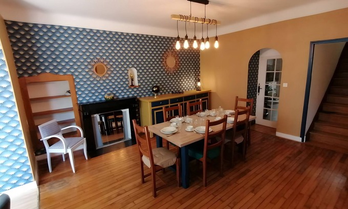 Romorantin-Lanthenay House | Holiday Home 'Gîte Du Centre' with Private Terrace and Wi-Fi