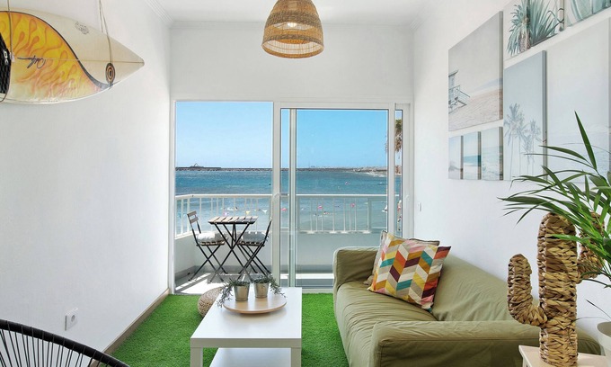 Playa de Arinaga House | Holiday Home Arinaga Arena and Mar Beach