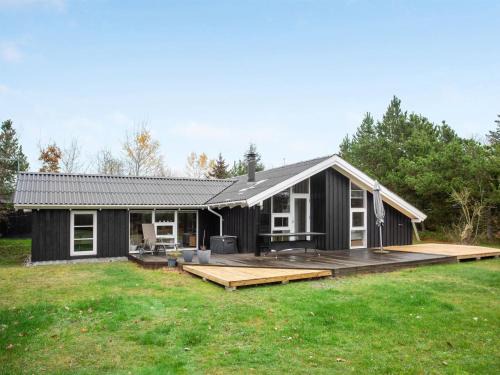Hou House | Holiday Home Arwed - from the sea by Interhome