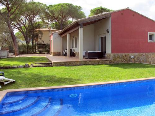 Calonge House | Holiday Home Bretos 8 - CGE 215 by Interhome