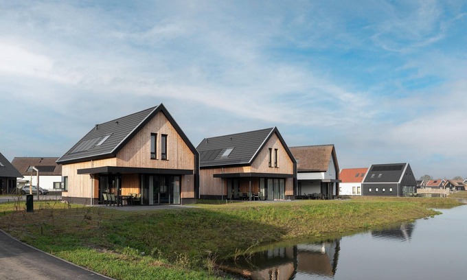Nieuwvliet House | Holiday Home by North Sea Beach in Nieuwvliet-Bad