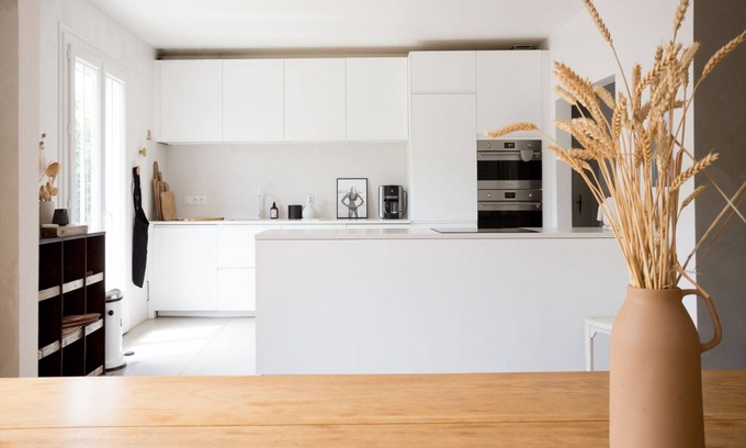 Cazaux House | Holiday Home 'Cazaux Living' with Private Terrace, Private Garden and Wi-Fi