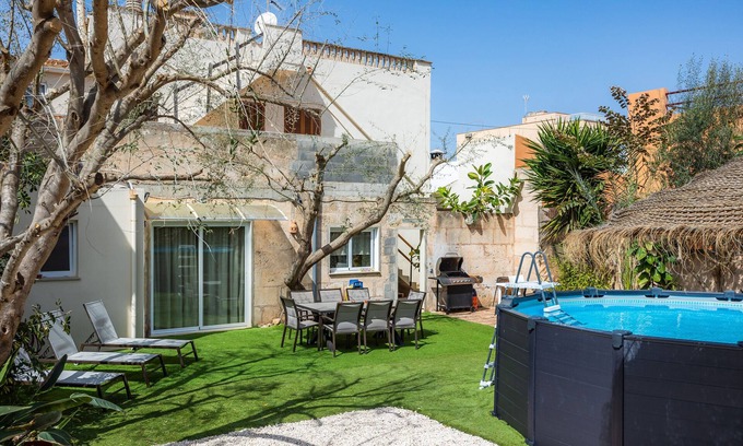 Sa Rapita House | Holiday Home 'Ca Na Clar' with Sea View, Wi-Fi and Air Conditioning