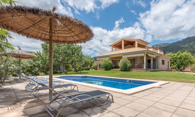 Caimari Villa | Holiday Home Cas Mestre with Mountain View, Wi-Fi, Garden, terrace & Pool; Parking Available
