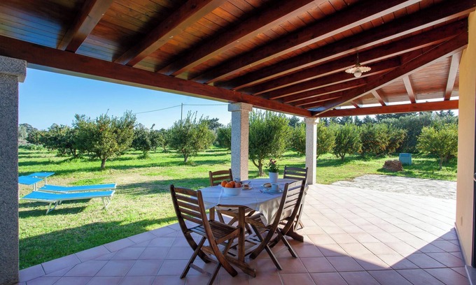 Orosei House | Holiday Home Casa Barvis with Garden, A/C, Terrace and Wi-Fi