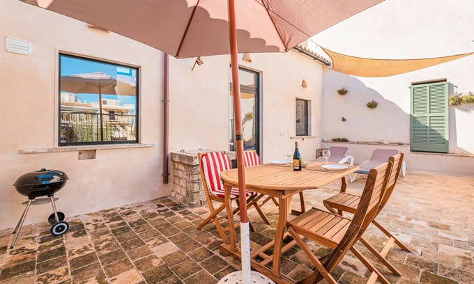Cala Figuera House | Holiday Home 'Casa La Mar' with Private Terrace, Wi-Fi and Air Conditioning