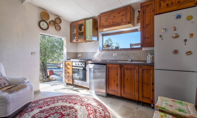 Sassari House | Holiday Home 'Casa Rina' with Private Terrace, Private Garden and Wi-Fi
