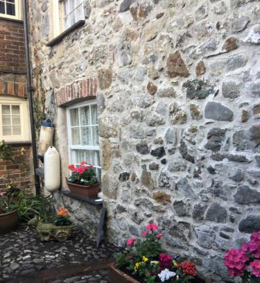 Beaumaris House | Holiday Home Church Street