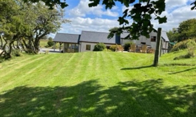 Denbigh House | Holiday Home Forest Den by Interhome