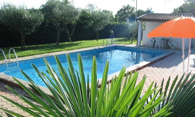 Antonci Ski Chalet | Holiday Home in Poreč with Terrace, Air condition, WIFI, Dishwasher (4400-7)