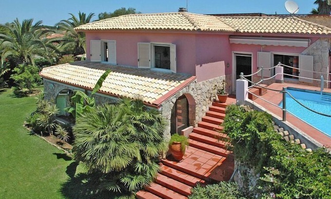 Syracuse House | Holiday Home in Sicily near Fontane Bianche