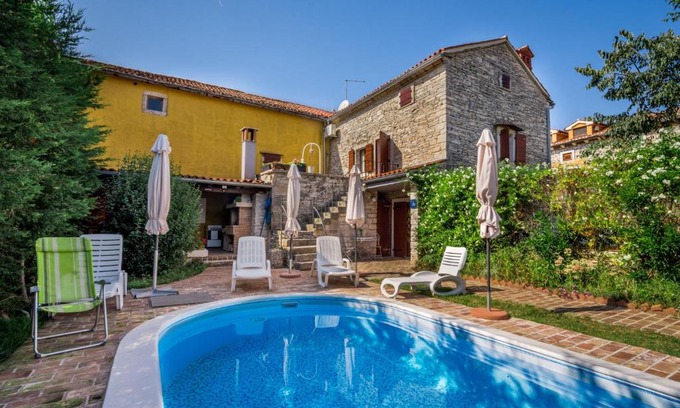 Cabrunici House | Holiday Home Ivanka by Interhome