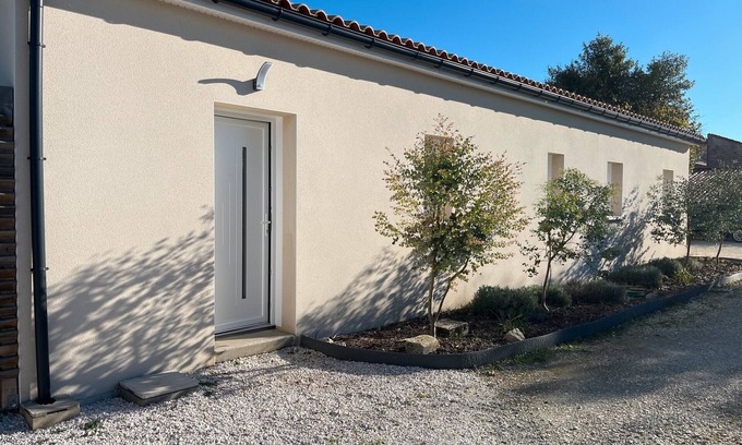 Saint-Hippolyte House | Holiday Home 'L'instant Fleuri' with Private Terrace and Wi-Fi