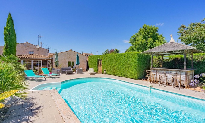 Saint Agnant House | Holiday Home 'La Desirade' with Private Pool, Private Terrace and Wi-Fi