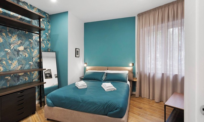 Fuorigrotta House | Holiday Home 'La Gioia' with Wi-Fi and Air Conditioning