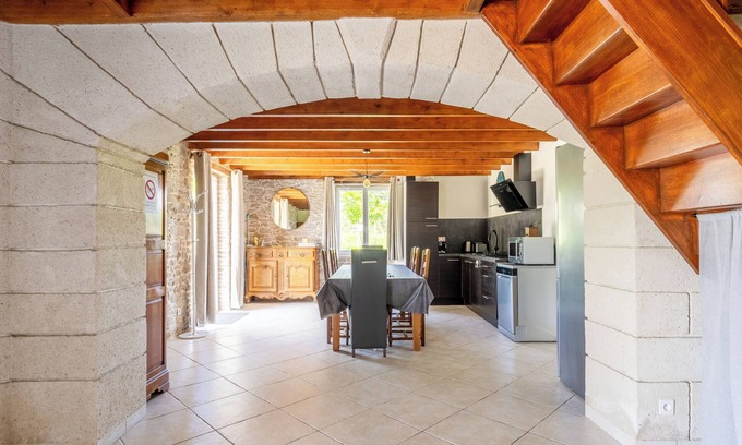 Saint-Herblain House | Holiday Home 'Manoir De L'aisnerie Le Pavillon' with Private Terrace, Private Garden and Wi-Fi