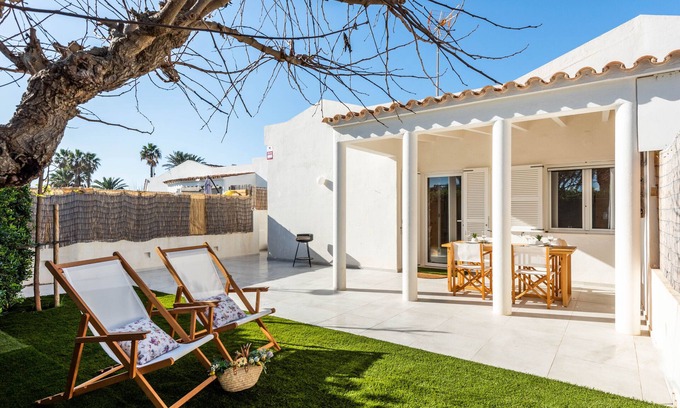 Son Xoriguer House | Holiday Home 'Marce' with Private Terrace, Wi-Fi and Air Conditioning