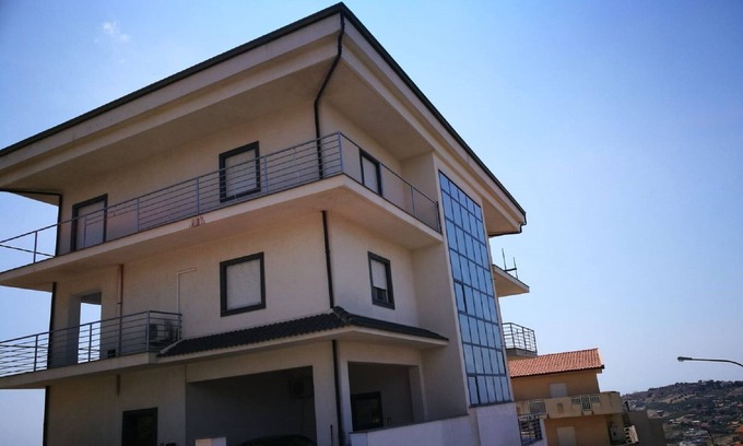 Favara Apartment | Holiday home Mare e Monti 2