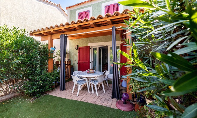 Le Barcares House | Holiday Home 'Marina Au Bacarès' with Private Terrace, Private Garden and Wi-Fi