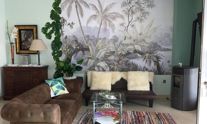 Cullera House | Holiday Home 'Nacaren Cullera' with Mountain View, Wi-Fi and Air Conditioning