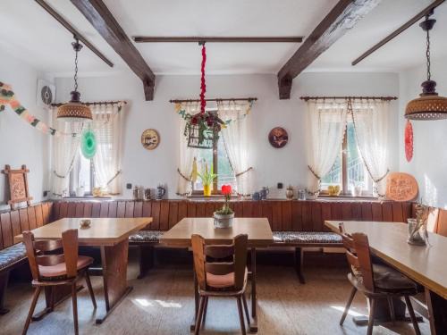 Wellmich House | Holiday Home Near the Rhine River, cleaning included
